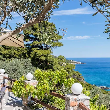 Anagennisis Hébergement de vacances Glossa