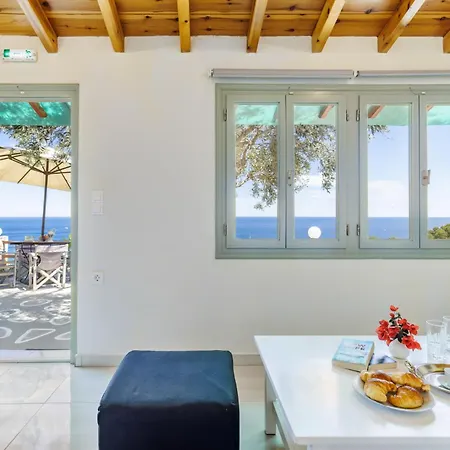 Hébergement de vacances Anagennisis