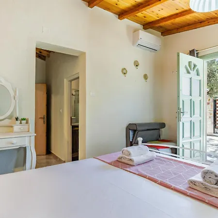 Anagennisis Ferienhaus Glossa