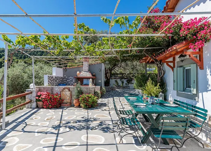 Anagennisis - Sea View & Close To Case de vacanță *