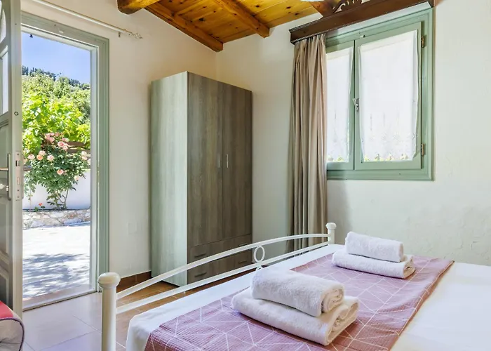 Case de vacanță Anagennisis - Sea View & Close To Glossa