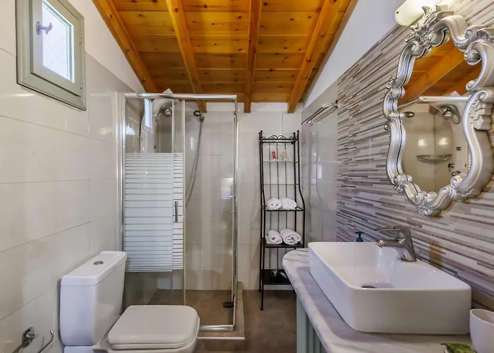 Anagennisis - Sea View & Close To