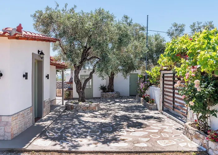 Anagennisis - Sea View & Close To Case de vacanță