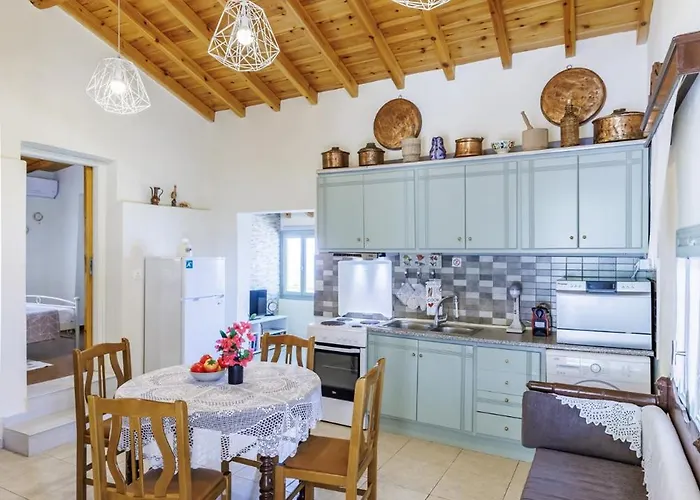 Anagennisis - Sea View & Close To Case de vacanță *